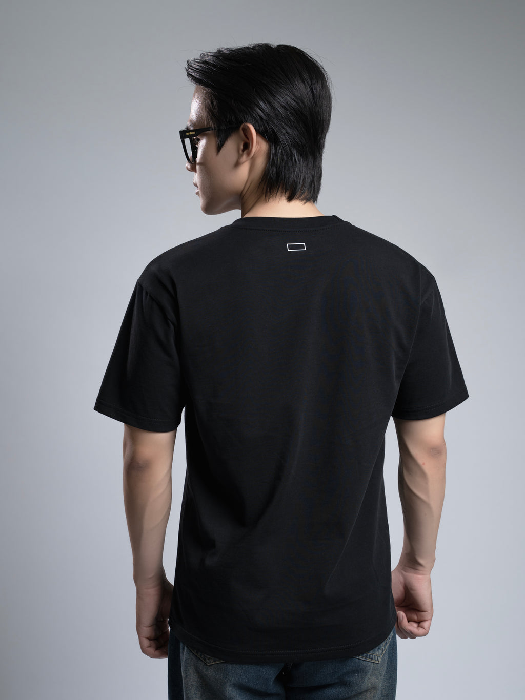 Áo Thun Nam Cotton Logo Minimalist Đen