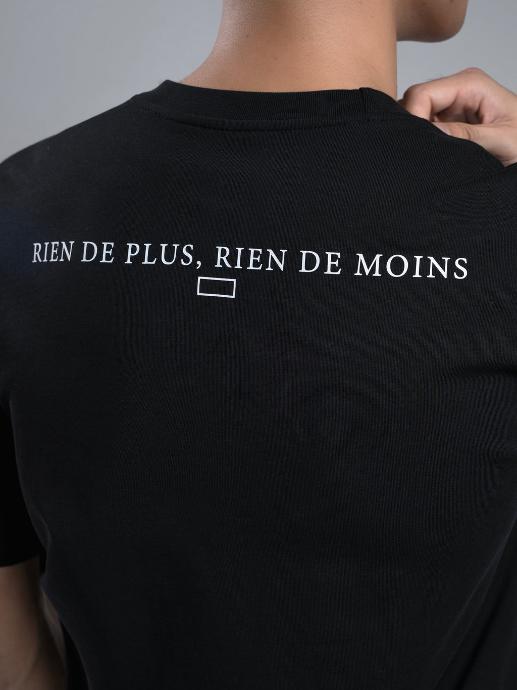 Áo Thun Nam Cotton Đen Rien de Plus